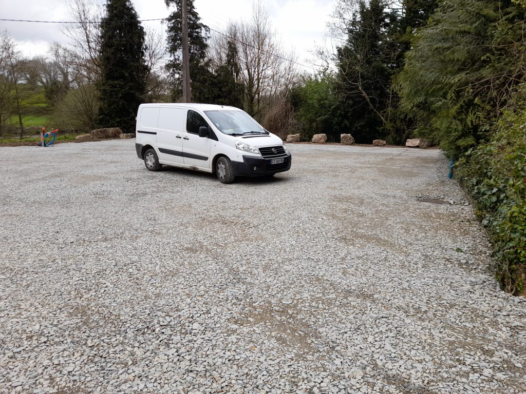 parking empierré