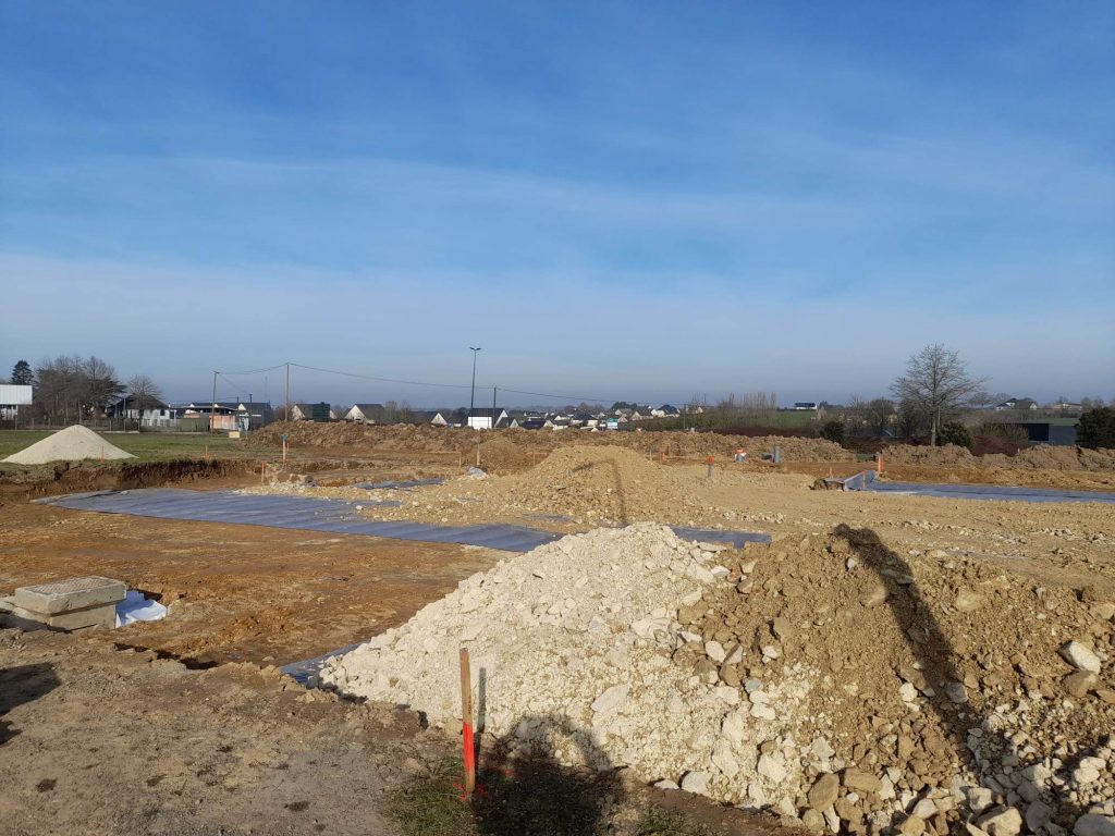 Terrassement, réseaux, empierrement futur bâtiment artisanal